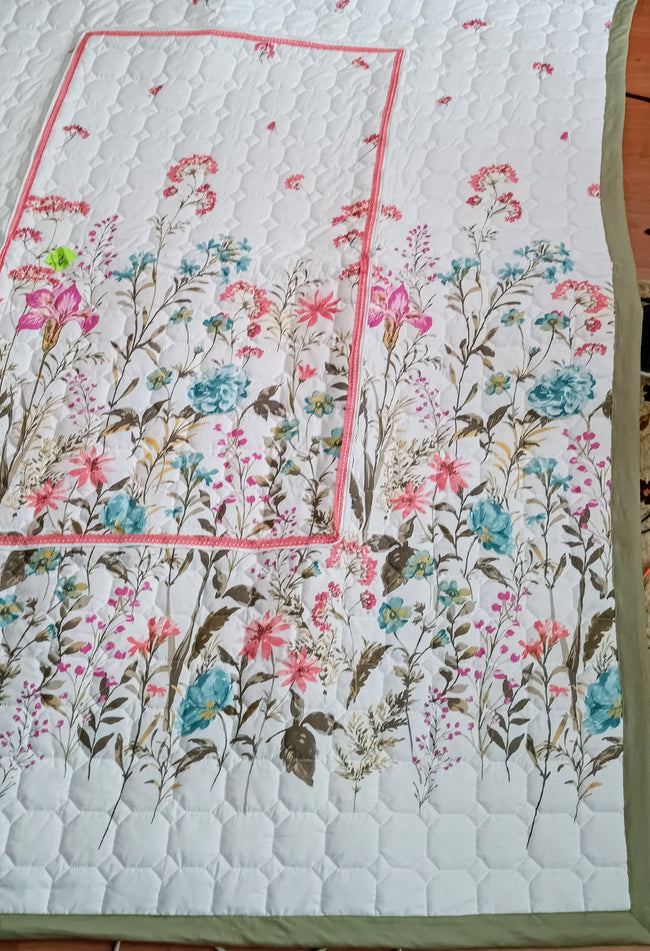 Bahar Desenli Kapitone Örtü /Sürpriz Yastık)